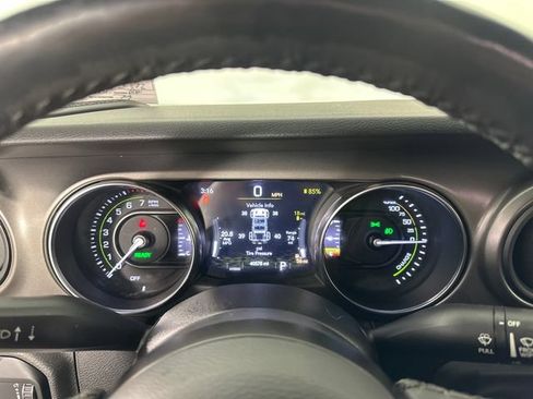 Used 2023 Jeep Wrangler Unlimited w/ Cold Weather Group AWD/4WD image 23