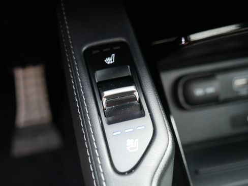 Certified 2022 Kia Telluride SX w/ SX Prestige Package AWD/4WD image 33