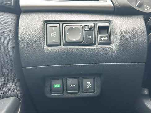 Used 2017 Nissan Sentra SV image 29