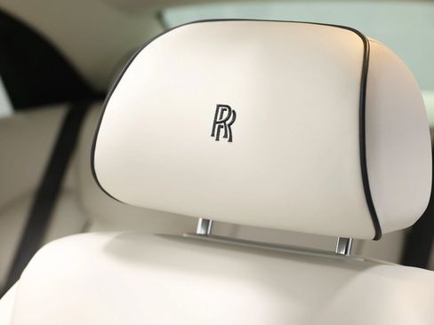 Used 2017 Rolls-Royce Ghost RWD image 20