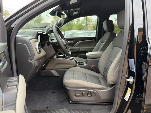 Used 2024 Chevrolet Colorado ZR2 AWD/4WD image 10