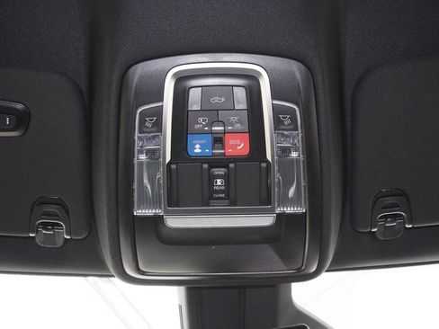 Used 2025 RAM 1500 Big Horn AWD/4WD image 21