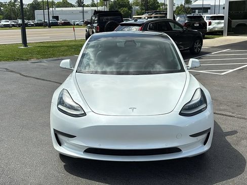 Used 2020 Tesla Model 3 Standard Range Plus RWD image 5