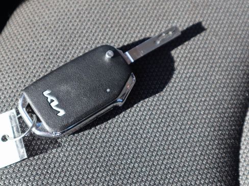 Used 2024 Kia Forte LXS w/ LXS Technology Package image 29