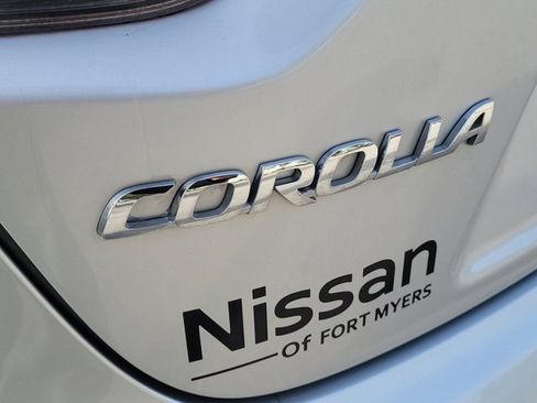 Used 2021 Toyota Corolla LE image 11