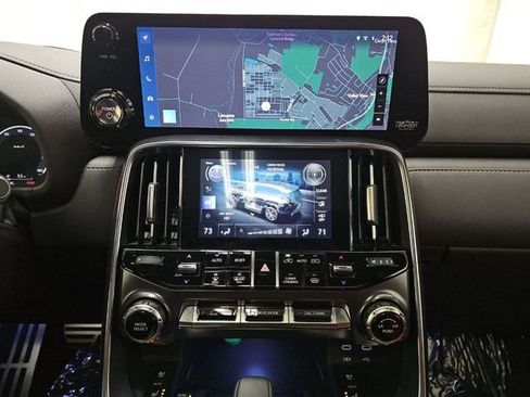 Used 2025 Lexus LX 700h F Sport image 6