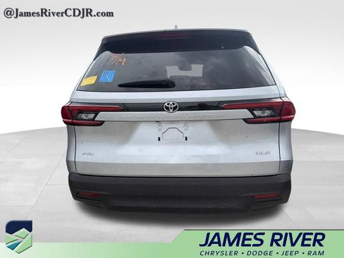 Used 2025 Toyota Grand Highlander AWD image 6