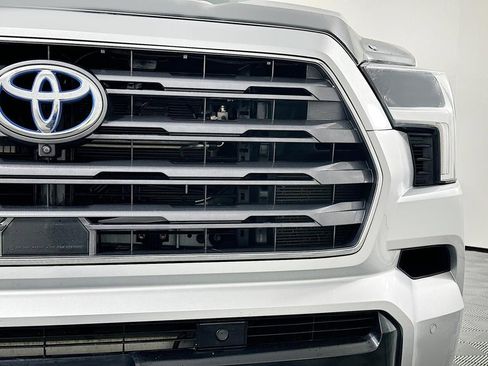 Used 2023 Toyota Sequoia Limited image 5