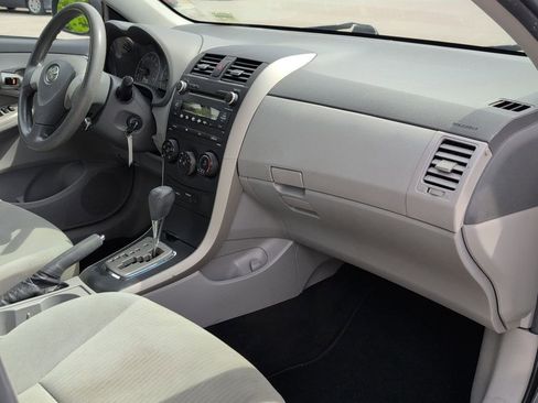 Used 2010 Toyota Corolla LE FWD image 22