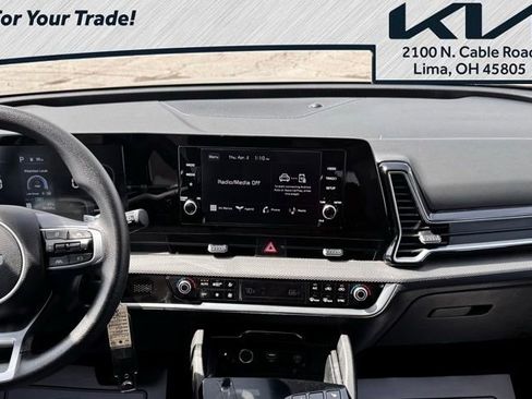 Used 2023 Kia Sportage LX image 11