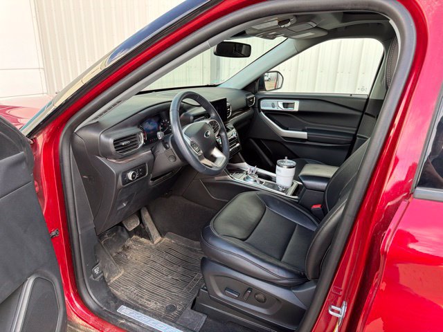 Certified 2022 Ford Explorer Limited w/ Equipment Group 301A AWD/4WD image 9