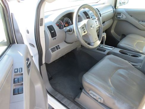 Used 2008 Nissan Frontier LE w/ Leather Pkg image 14