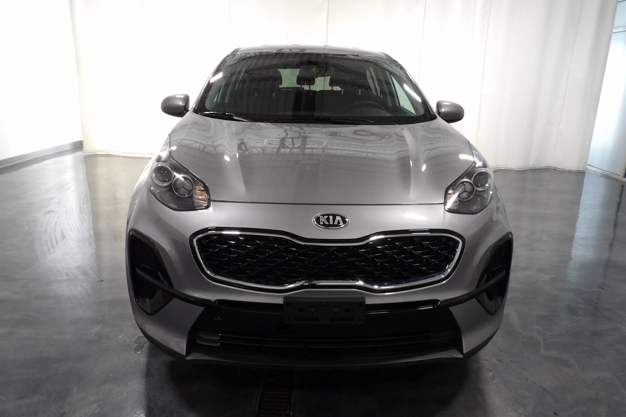 Used 2022 Kia Sportage LX FWD image 2