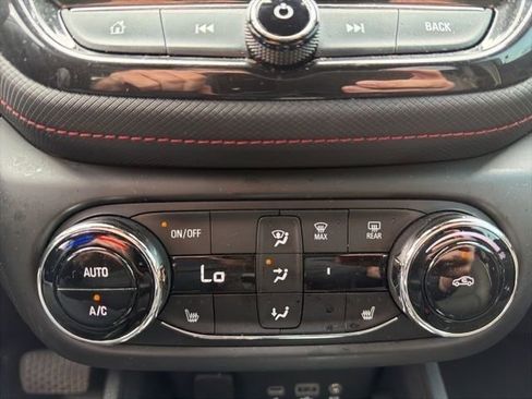 Used 2023 Chevrolet TrailBlazer RS w/ Sun and Liftgate Package image 13