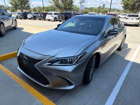 Used 2019 Lexus ES 350 w/ Premium Package FWD image 4