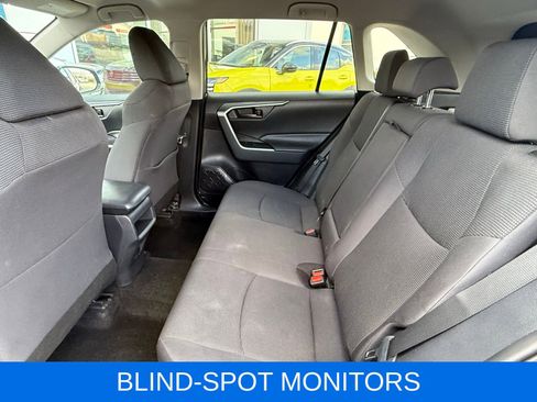 Used 2019 Toyota RAV4 LE AWD/4WD image 15