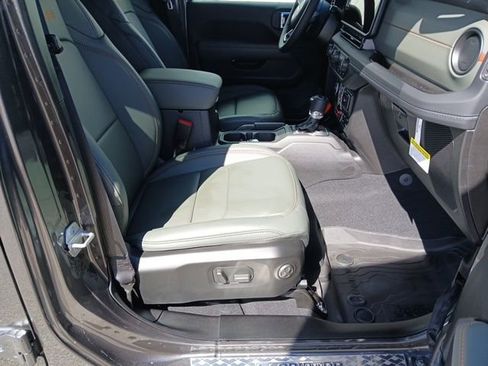 New 2026 Jeep Gladiator Mojave image 26