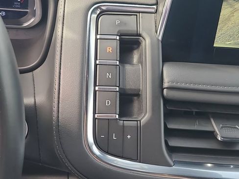 Used 2024 Chevrolet Tahoe LT RWD image 31