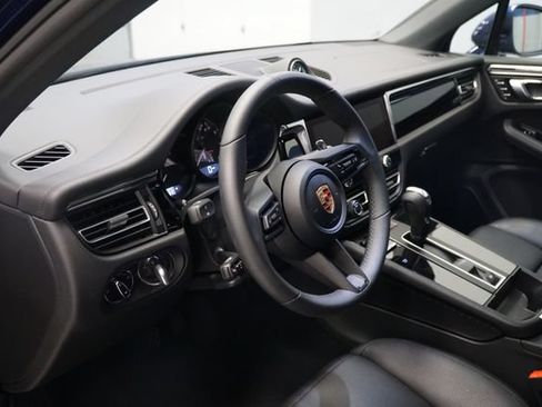 Certified 2026 Porsche Macan AWD/4WD image 4