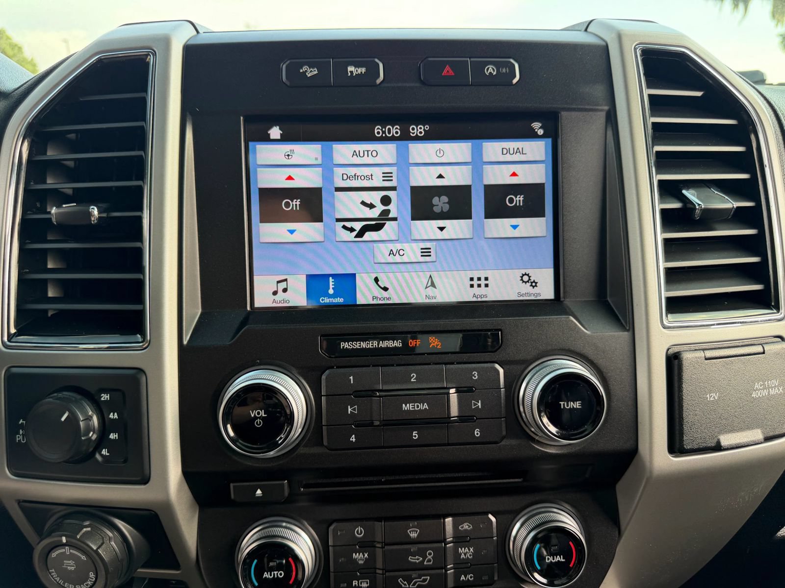 Used 2018 Ford F150 Lariat w/ Equipment Group 502A Luxury AWD/4WD image 65