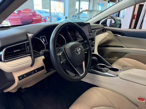 Used 2022 Toyota Camry LE image 26