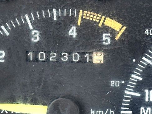 Used 1994 Chevrolet Silverado 1500 2WD Regular Cab image 14