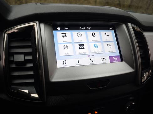 Used 2019 Ford Ranger XLT w/ Equipment Group 301A Mid image 9