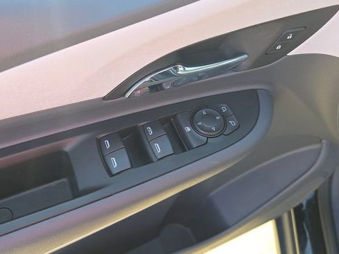 Used 2020 Chevrolet Bolt LT FWD image 23