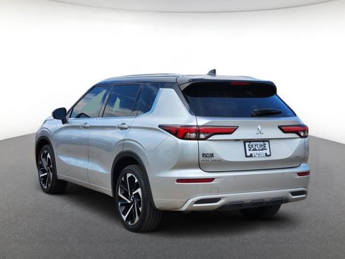 Used 2023 Mitsubishi Outlander SEL 40th Anniversary AWD/4WD image 4