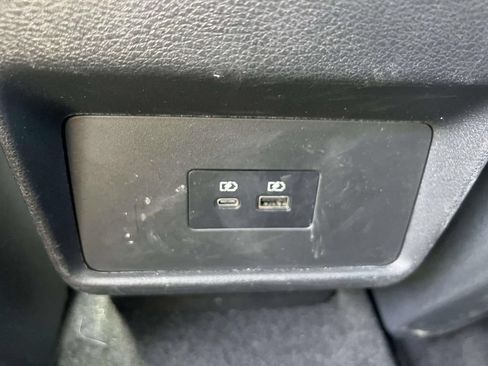 Used 2023 Nissan Rogue SV AWD/4WD image 12