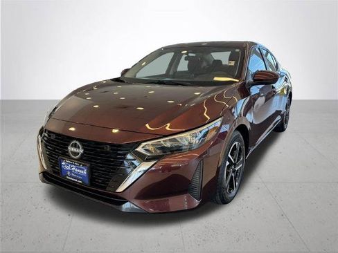 Certified 2025 Nissan Sentra SV FWD image 2