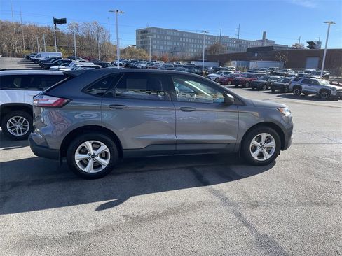 Used 2021 Ford Edge SE image 7