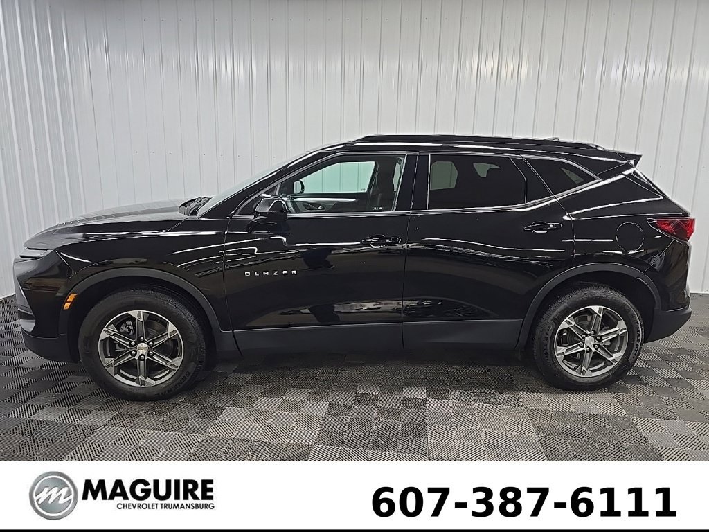 Used 2023 Chevrolet Blazer LT w/ Convenience Package AWD/4WD image 5