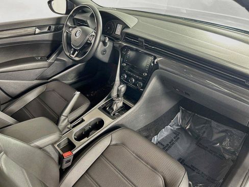 Used 2021 Volkswagen Passat 2.0T R-Line w/ Luggage Net & Mats Package FWD image 31