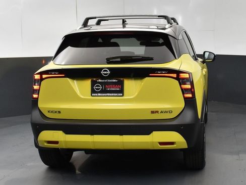 New 2025 Nissan Kicks SR AWD/4WD image 7