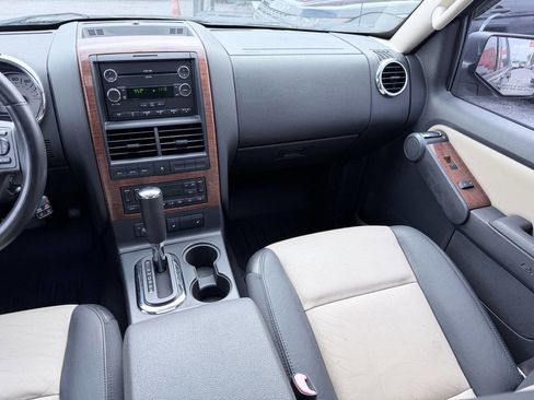 Used 2010 Ford Explorer Eddie Bauer image 16