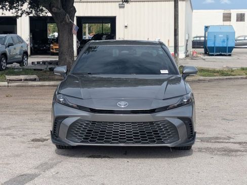 Used 2026 Toyota Camry SE FWD image 2