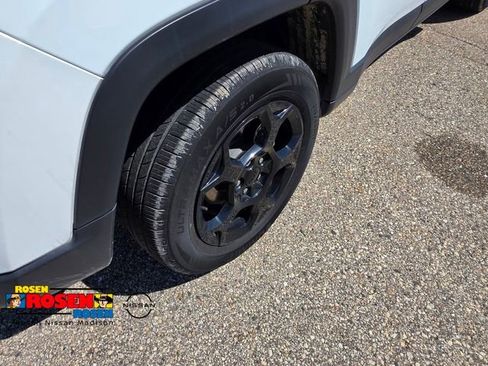 Used 2023 Jeep Compass Trailhawk AWD/4WD image 30