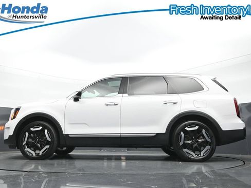 Used 2025 Kia Telluride S FWD image 30