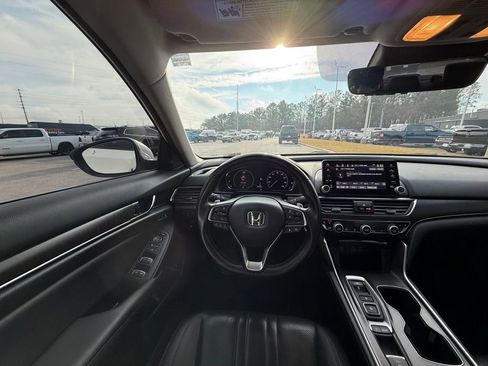 Used 2021 Honda Accord Touring image 13