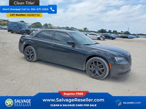 Used 2023 Chrysler 300 Touring w/ Safetytec Plus Group RWD image 5