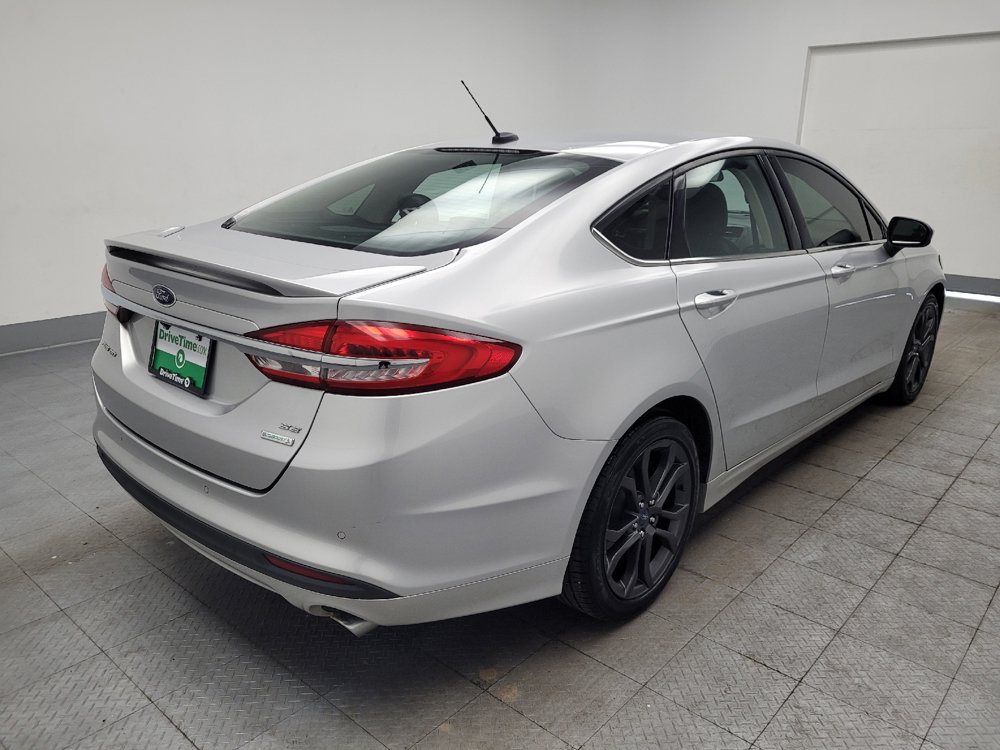 Used 2018 Ford Fusion SE w/ Equipment Group 201A FWD image 9