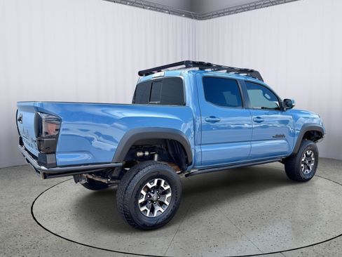 Used 2019 Toyota Tacoma TRD Off-Road AWD/4WD image 6