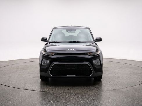 Used 2025 Kia Soul LX w/ LX Technology Package FWD image 2