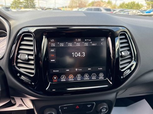 Used 2019 Jeep Compass Limited AWD/4WD image 29