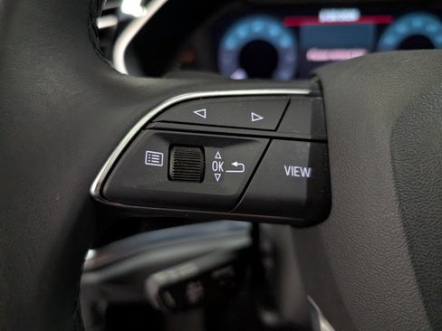 Used 2025 Audi Q3 2.0T Premium image 19