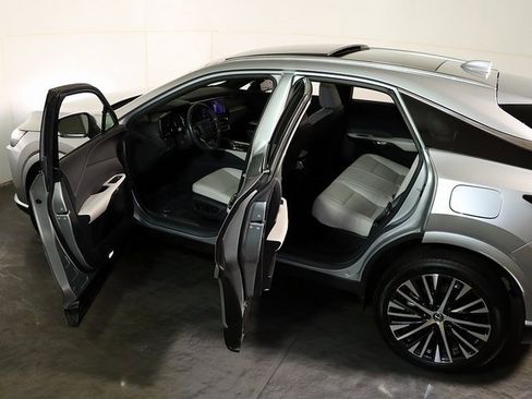 Used 2023 Lexus RX 350 350h Premium Plus image 5