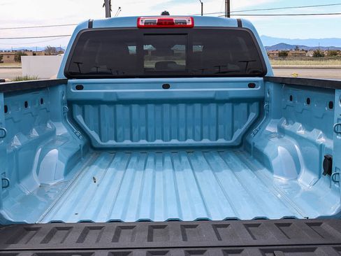 Used 2025 Chevrolet Colorado LT w/ LT Convenience Package image 25