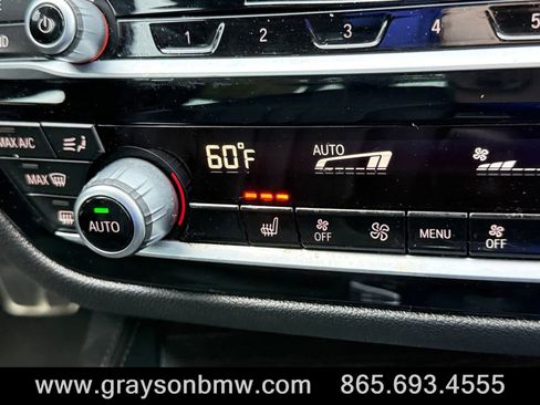 Used 2019 BMW M550i xDrive image 28