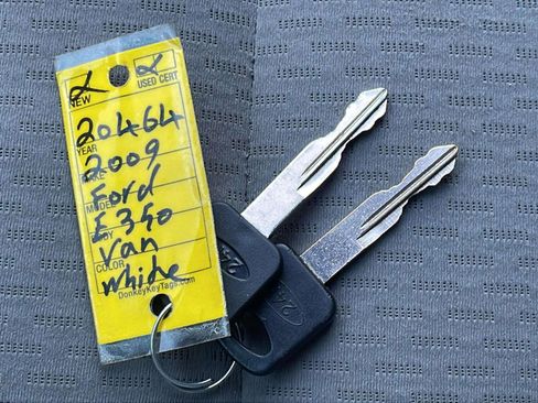 Used 2009 Ford E-350 and Econoline 350 XL image 15